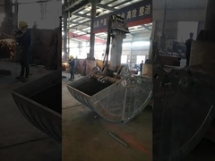 लंबा बूम आर्म उत्खननकर्ता बाल्टी के साथ