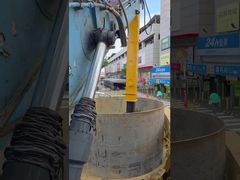 खुदाई करने वाला टेलीस्कोपिक आर्म क्लैमशेल बकेट के साथ टेलीस्कोपिक आर्म खुदाई करने वाला